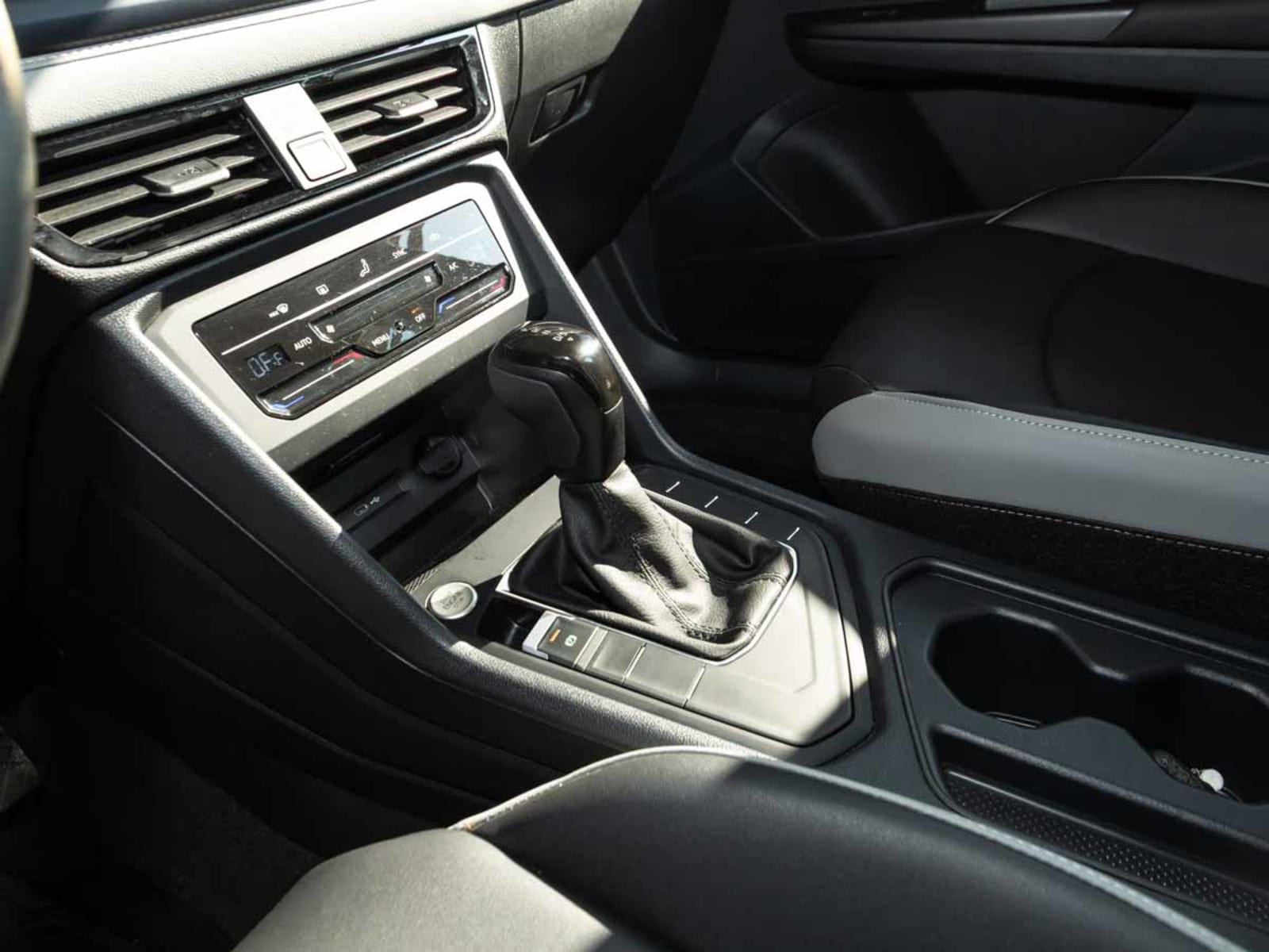 VOLKSWAGEN TAOS TSI 1.4 AT 2026 - Imagen 9 de 12