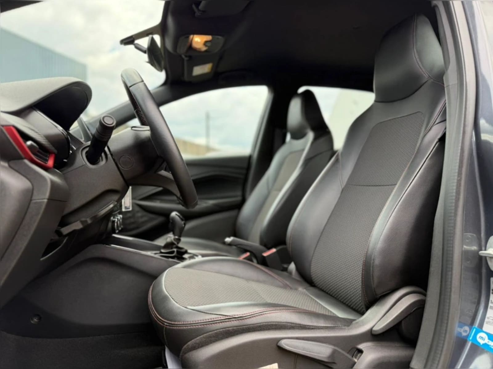 CHEVROLET ONIX 1.0T RS R 4X2 HB MT 5P 2024 - Imagen 9 de 20