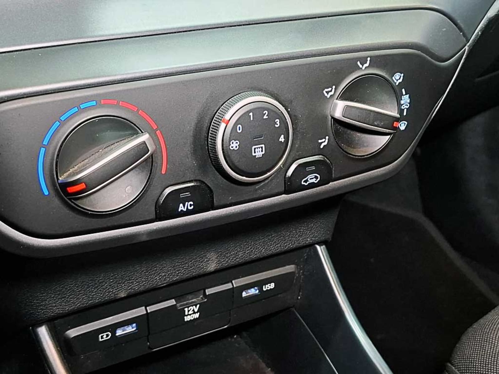 HYUNDAI I20 (IN) 1.4 BI3 PLUS MT 2024 - Imagen 20 de 20