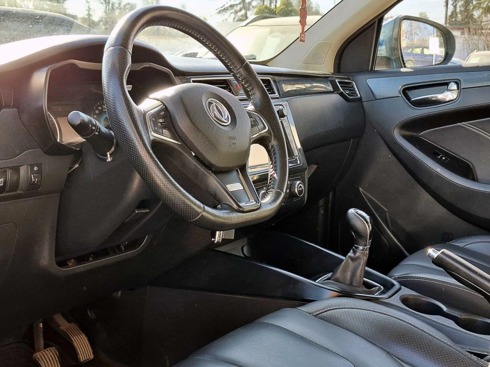 DFSK SUV 580 1.5 2020 - Imagen 7 de 16