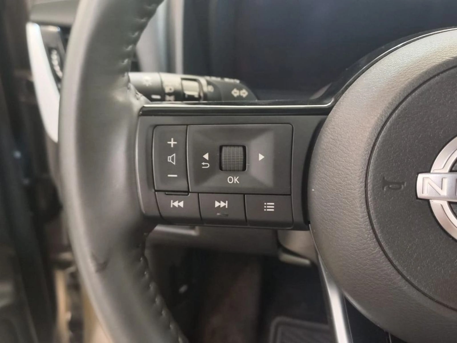 NISSAN X-TRAIL 1.5 E-POWER EXCLUSIVE HYBRID 4X4 CVT AT 5P 2025 - Imagen 19 de 20