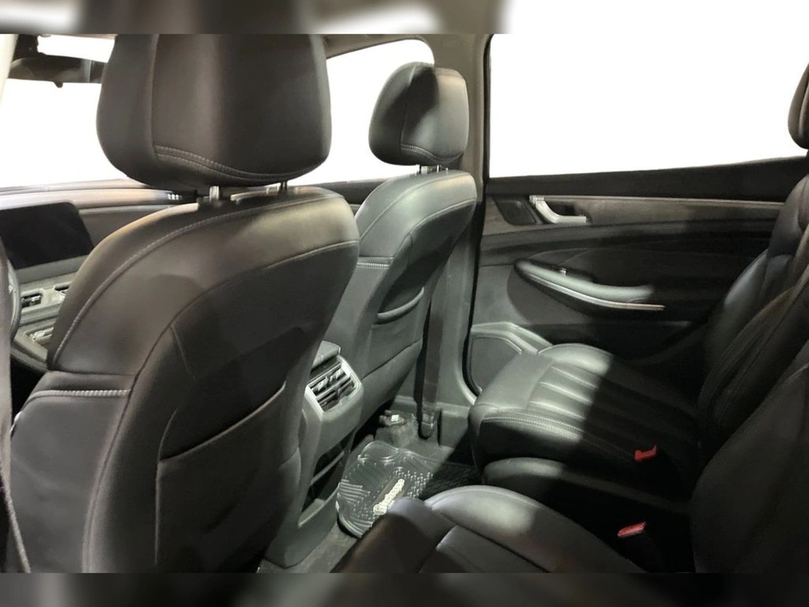 DFSK SUV 600 1.5 T LUXURY AT 2024 - Imagen 16 de 18