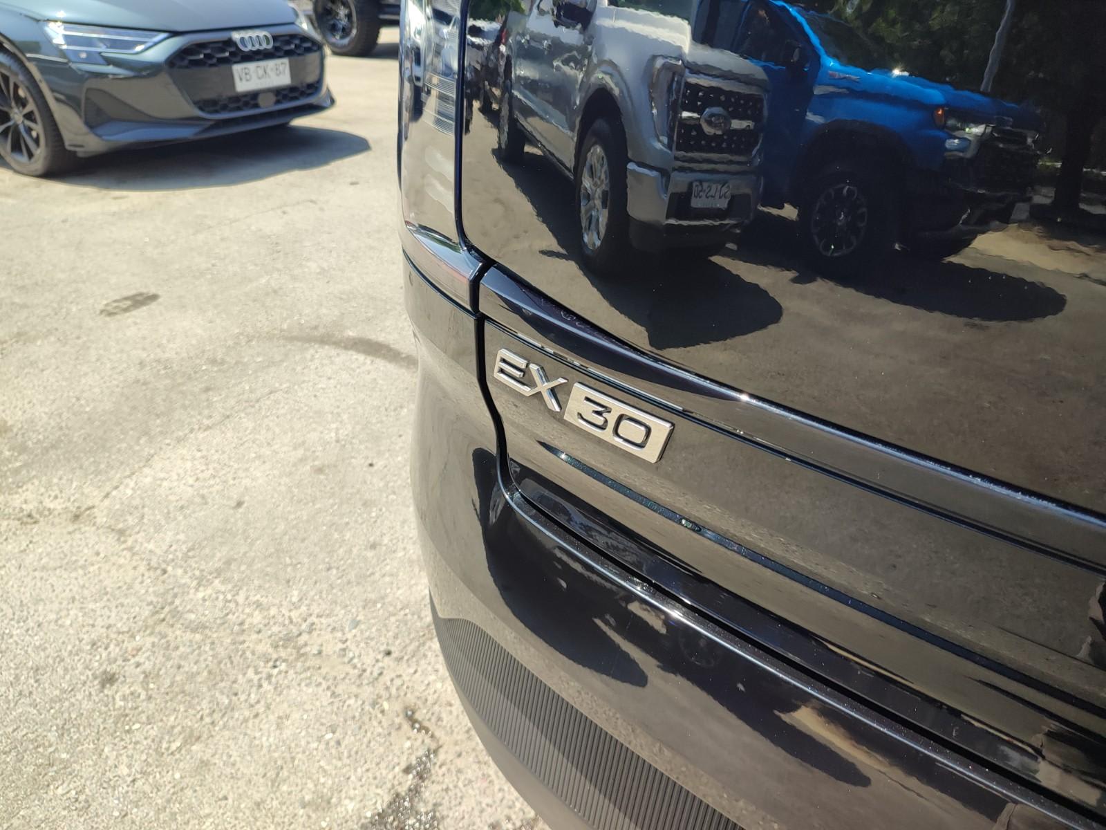 VOLVO EX30 ULTRA E60 BEV 69 KWH 2026 - Imagen 8 de 16