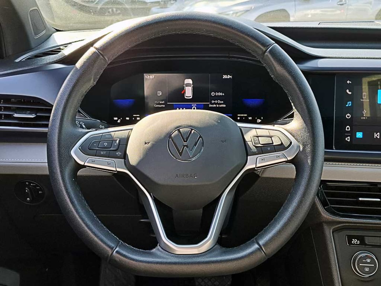VOLKSWAGEN TAOS (IN) 1.4 TSI COMFORTLINE SKY AT 2023 - Imagen 11 de 20