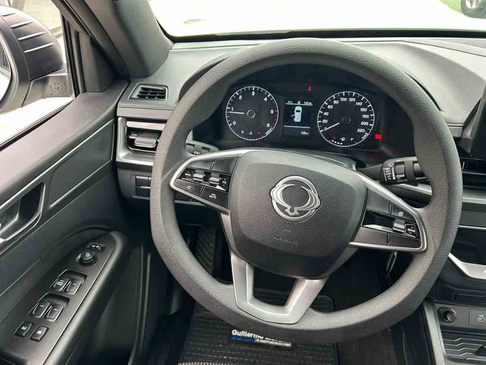 SSANGYONG GRAND MUSSO LX 2.2TD 6MT 2WD 2026 - Imagen 14 de 16