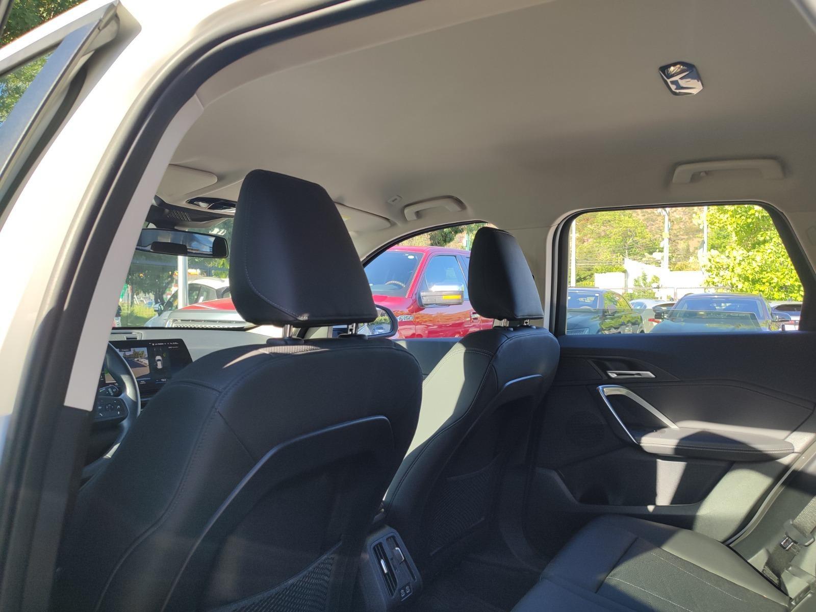BMW X1 COMFORT SDRIVE 18I 1.5 AT 2023 - Imagen 16 de 17