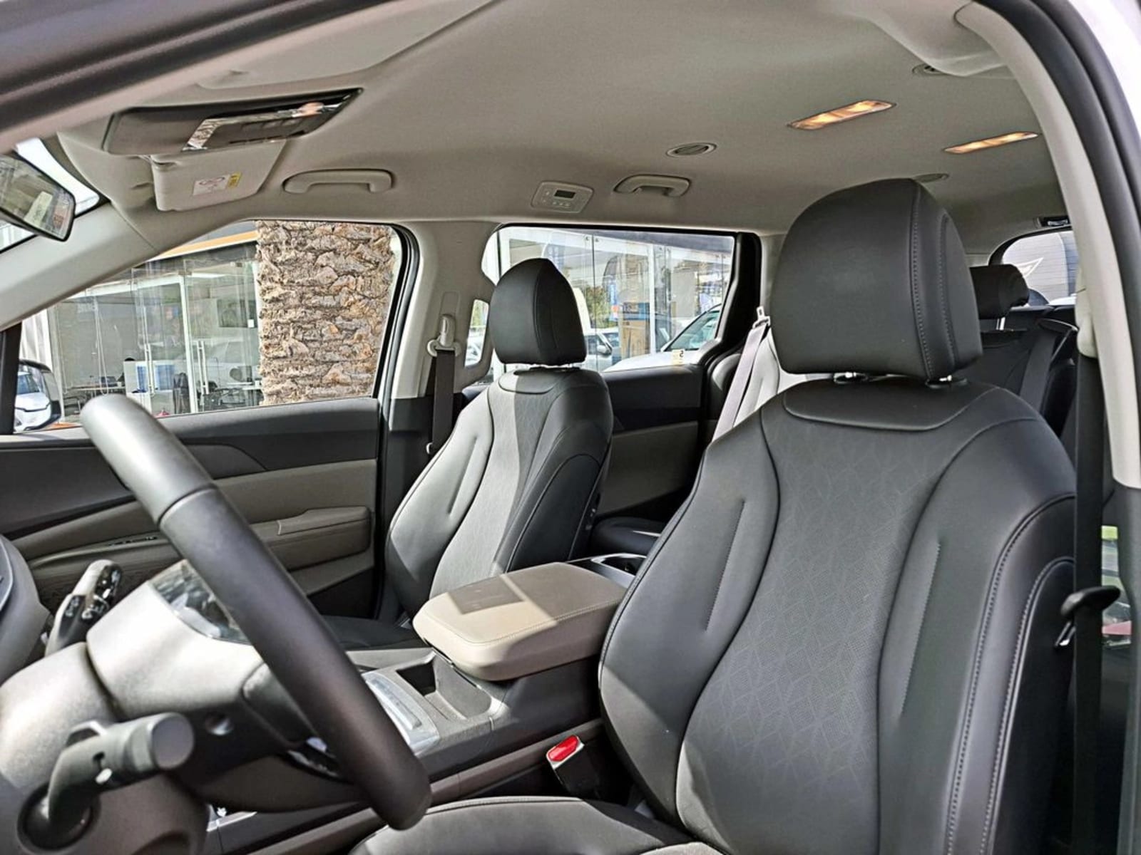KIA CARNIVAL 2.2 EX LTD AT DIESEL 2025 - Imagen 11 de 20