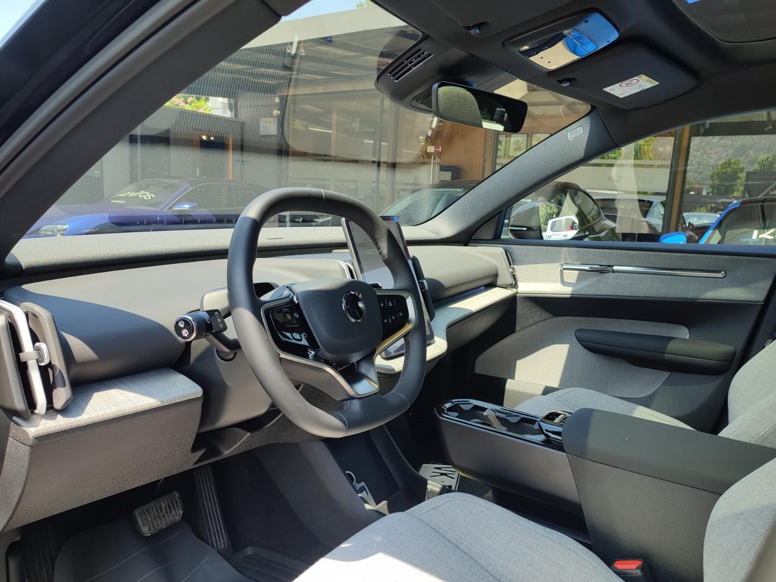 VOLVO EX30 ULTRA E60 BEV 69 KWH 2026 - Imagen 10 de 16