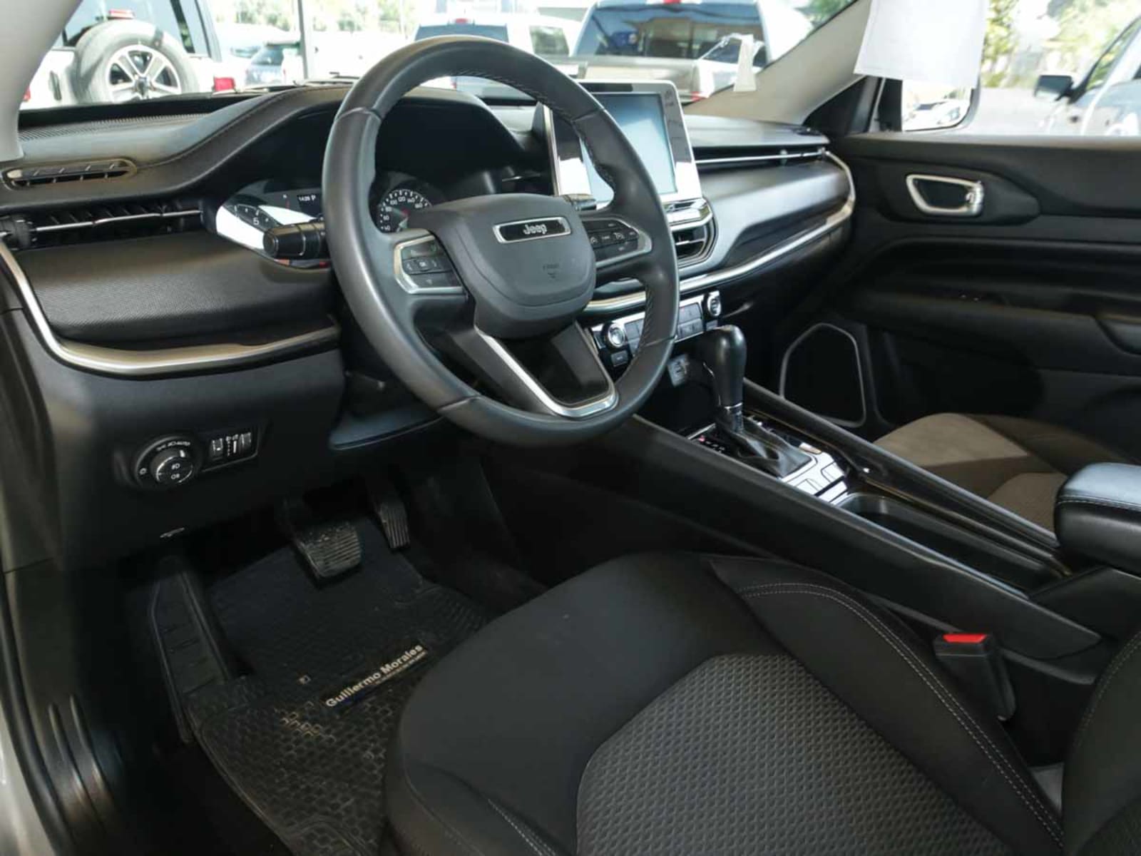 JEEP COMPASS SPORT 4X2 AT 2023 - Imagen 8 de 13