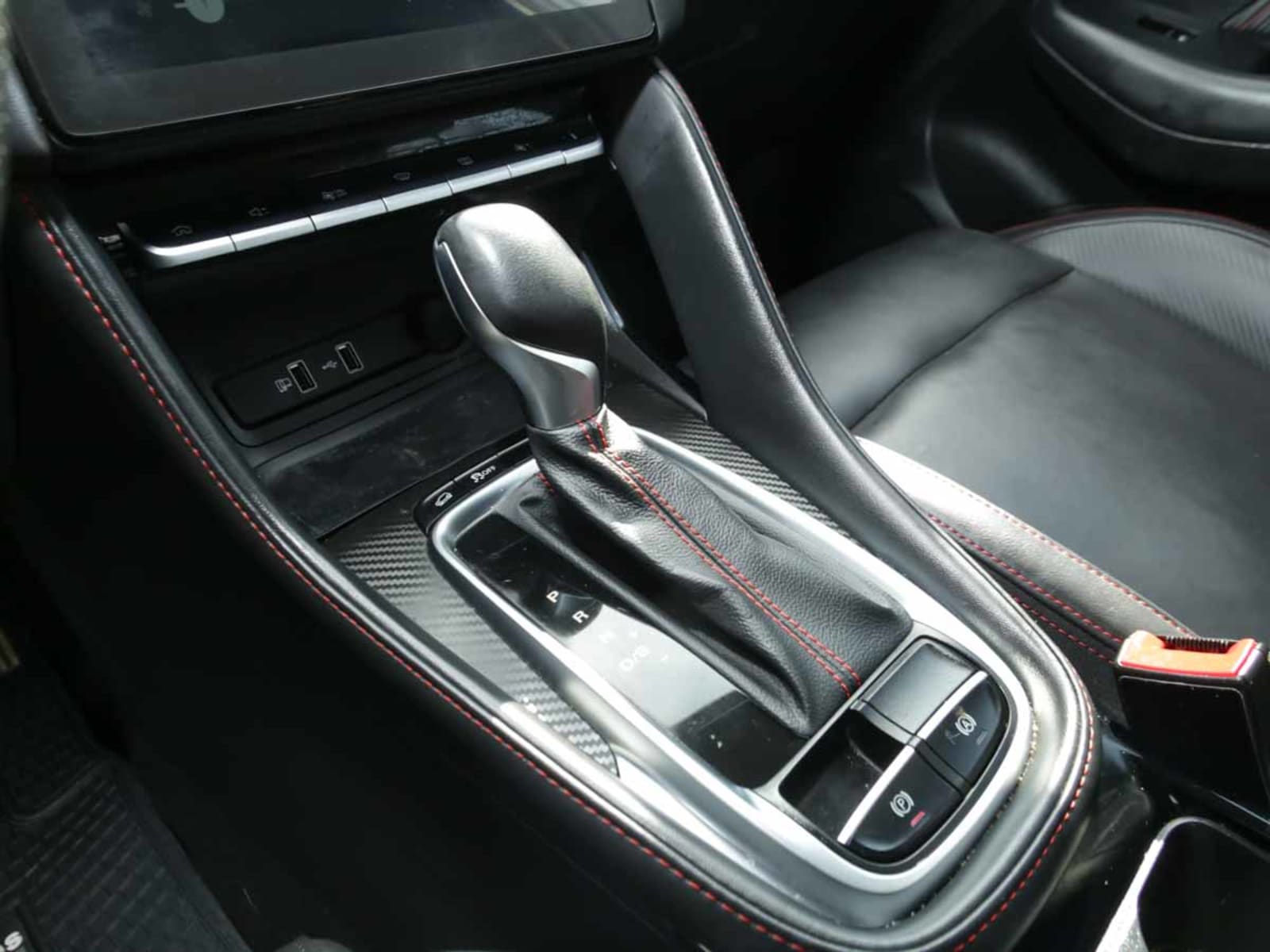MG MG ZX 1.5 CVT DLX 2025 - Imagen 9 de 13
