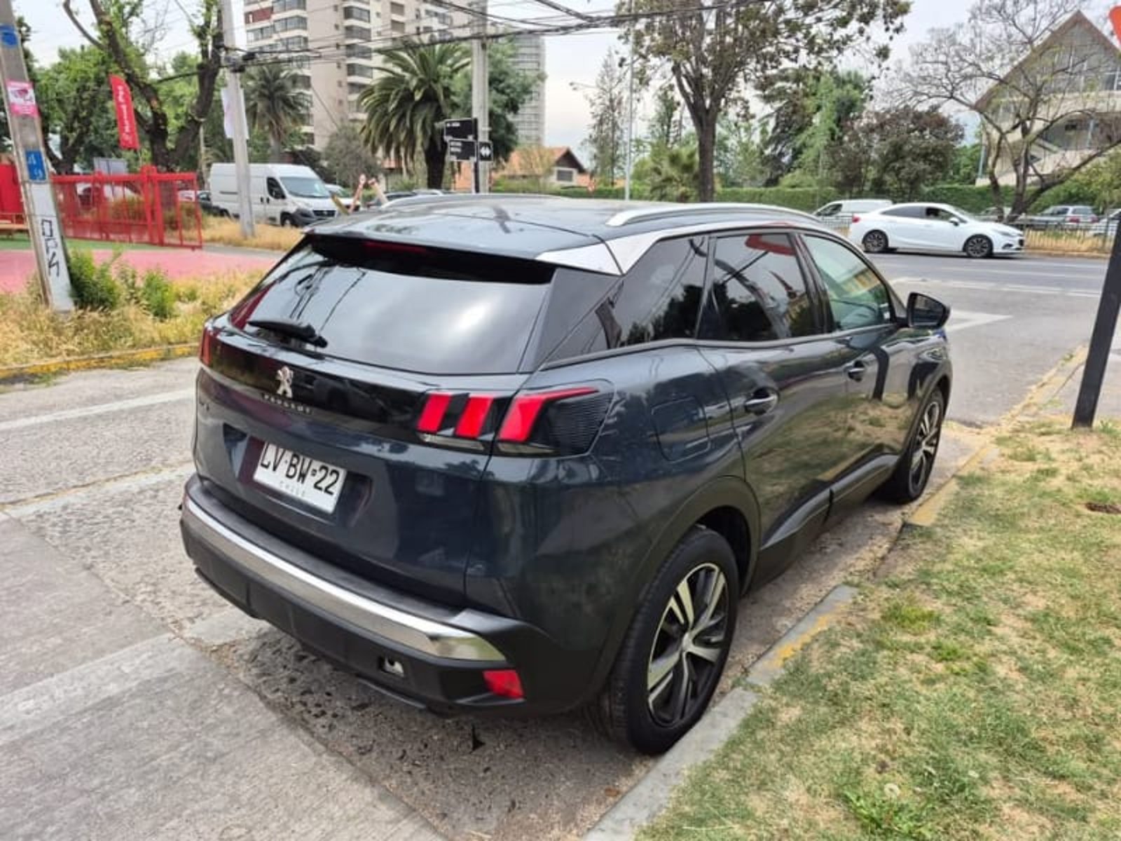 Peugeot 3008 2020 - Foto 2 de 8
