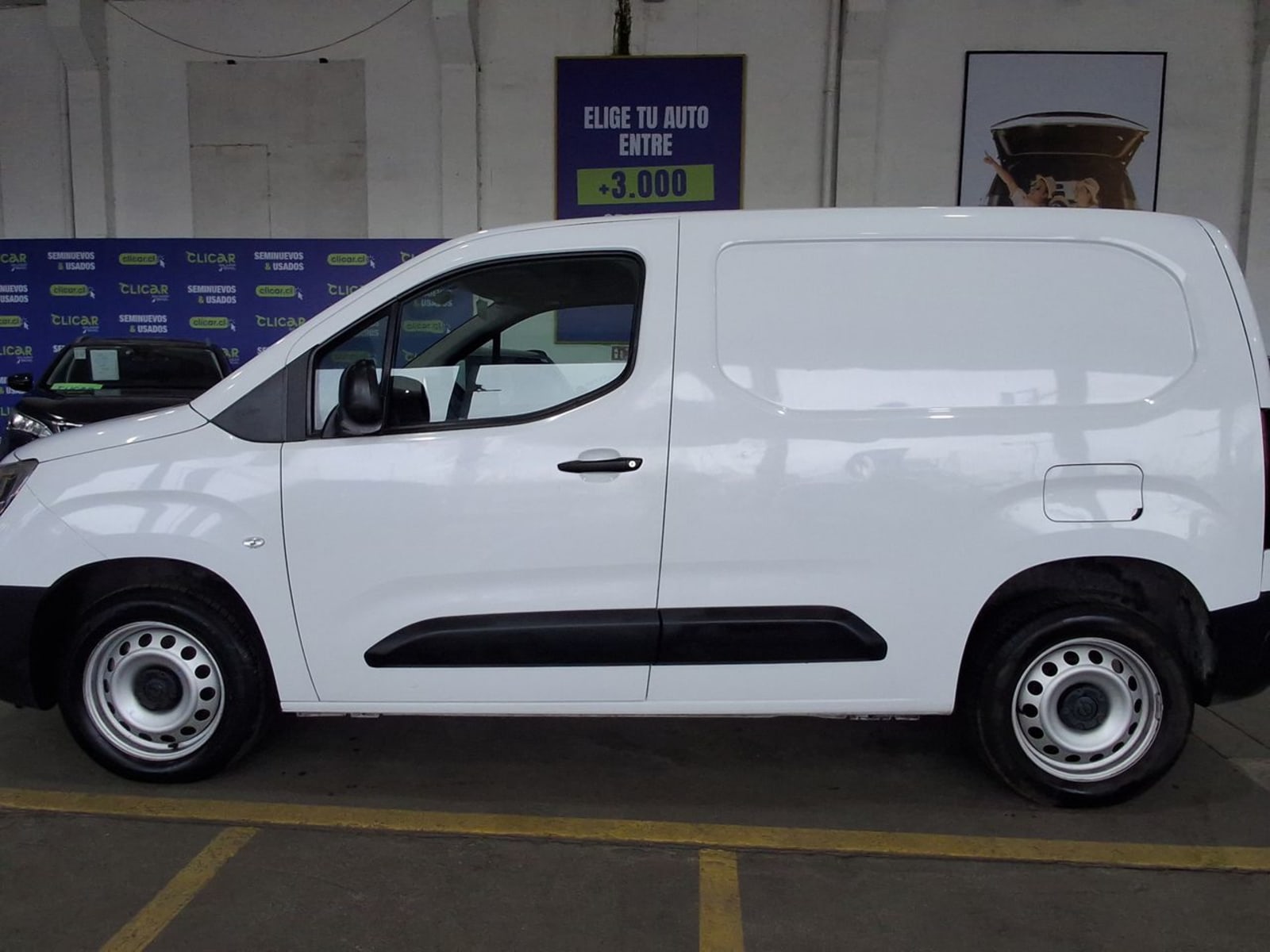 Opel Combo 1.6 Combo Td Diesel 4x2 Mt 5p 2023 - Imagen 4 de 8