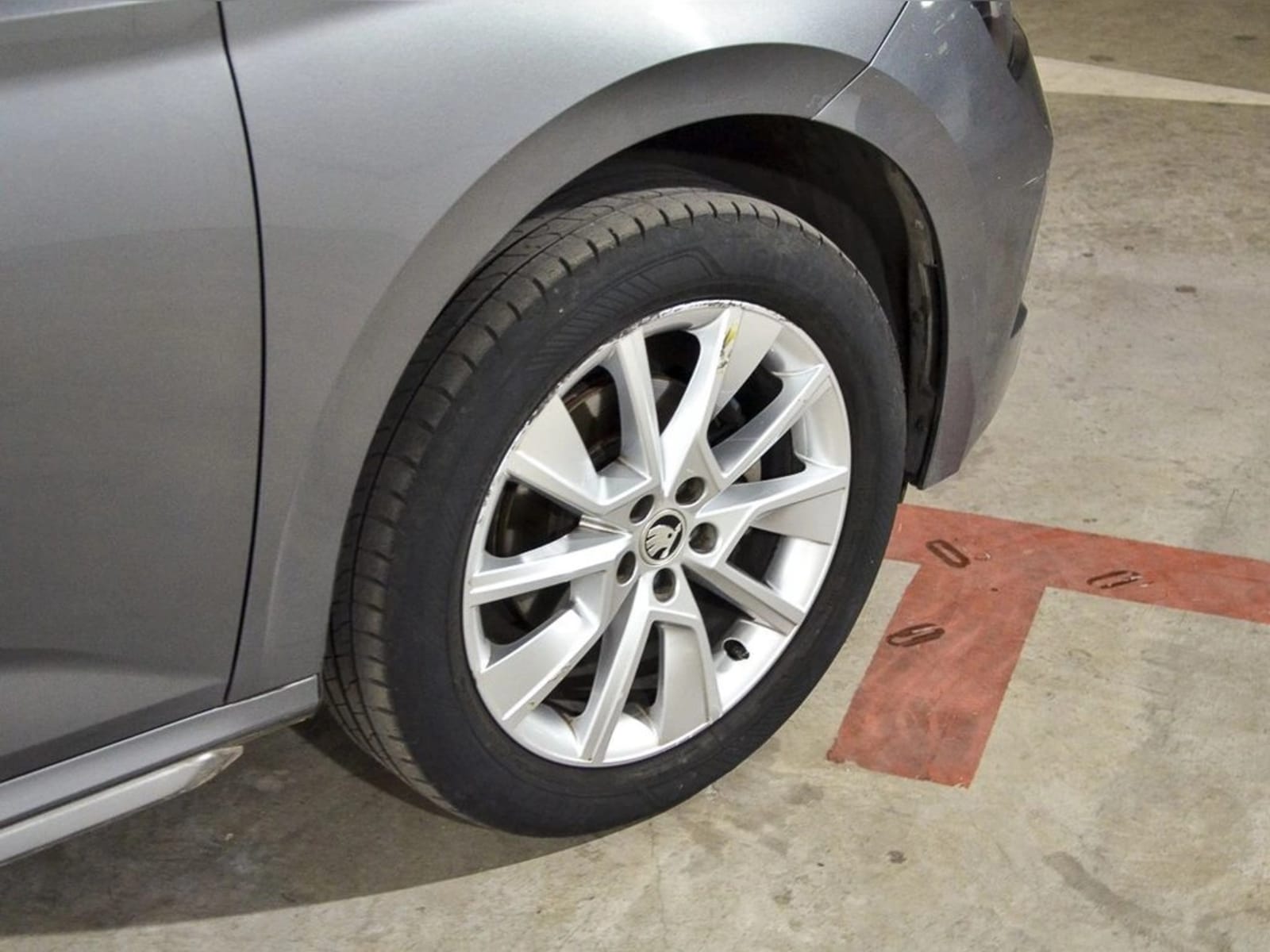 SKODA KAMIQ 1.5 TSI AT - Style 2023 - Imagen 4 de 13