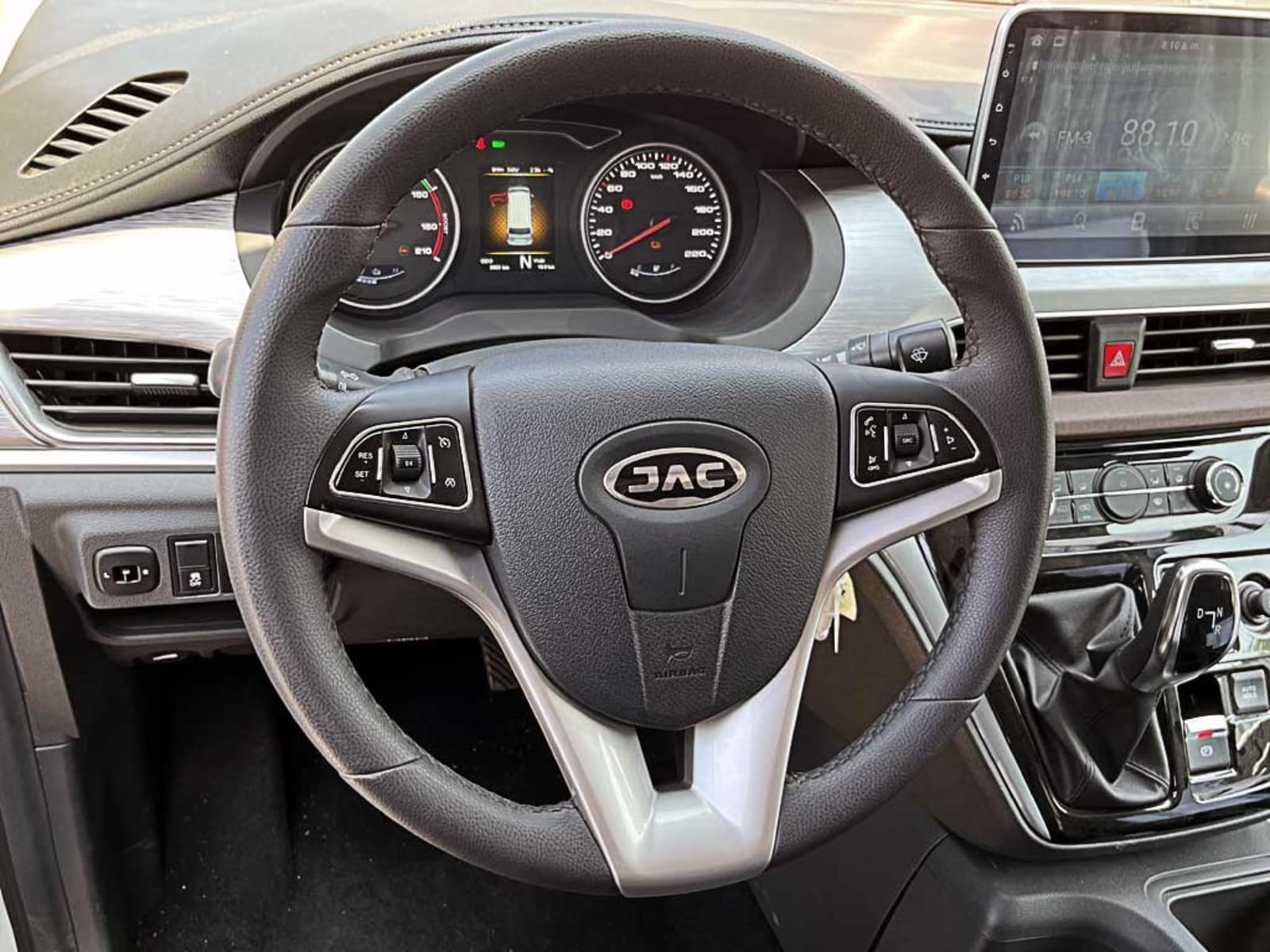 JAC REFINE (IN) 0.0 CARGO M3 AT ELECTRICO 2024 - Imagen 11 de 20