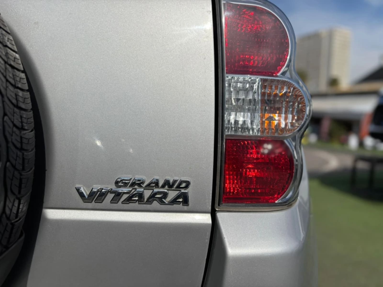 SUZUKI GRAND VITARA 2.4 GLX SPORT 4X4 MT 3P 2010 - Imagen 10 de 20