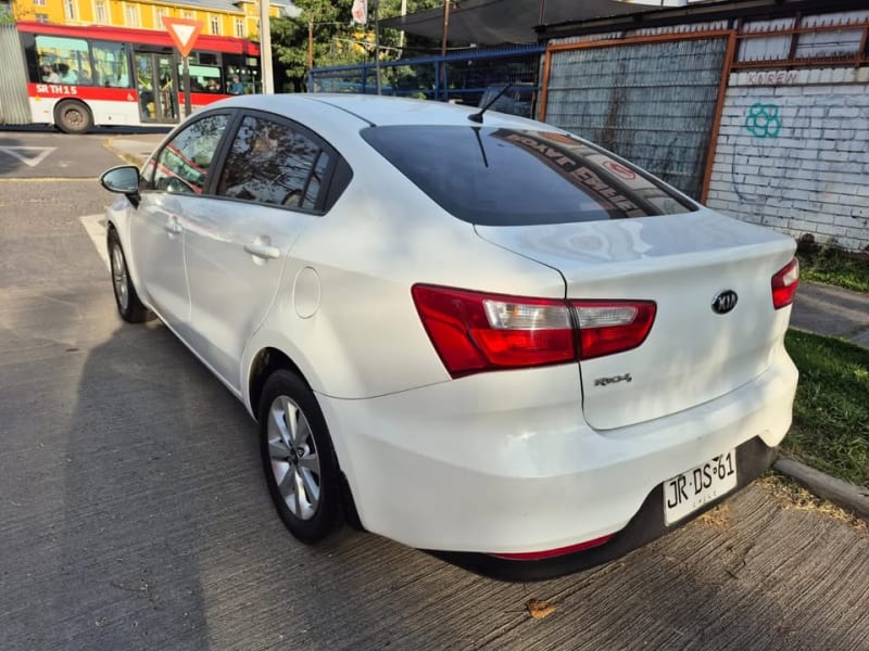 Kia RIO 4 2017 - Imagen 7 de 8
