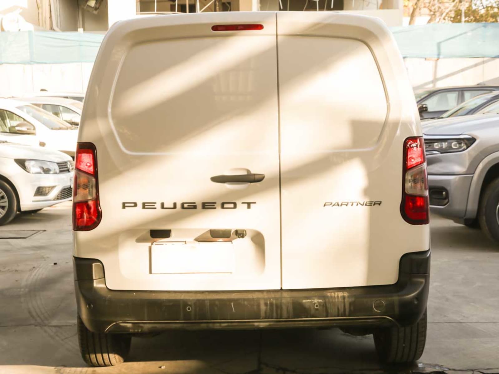 PEUGEOT PARTNER MCA L1 BLUEHDI 100 2025 - Imagen 5 de 13