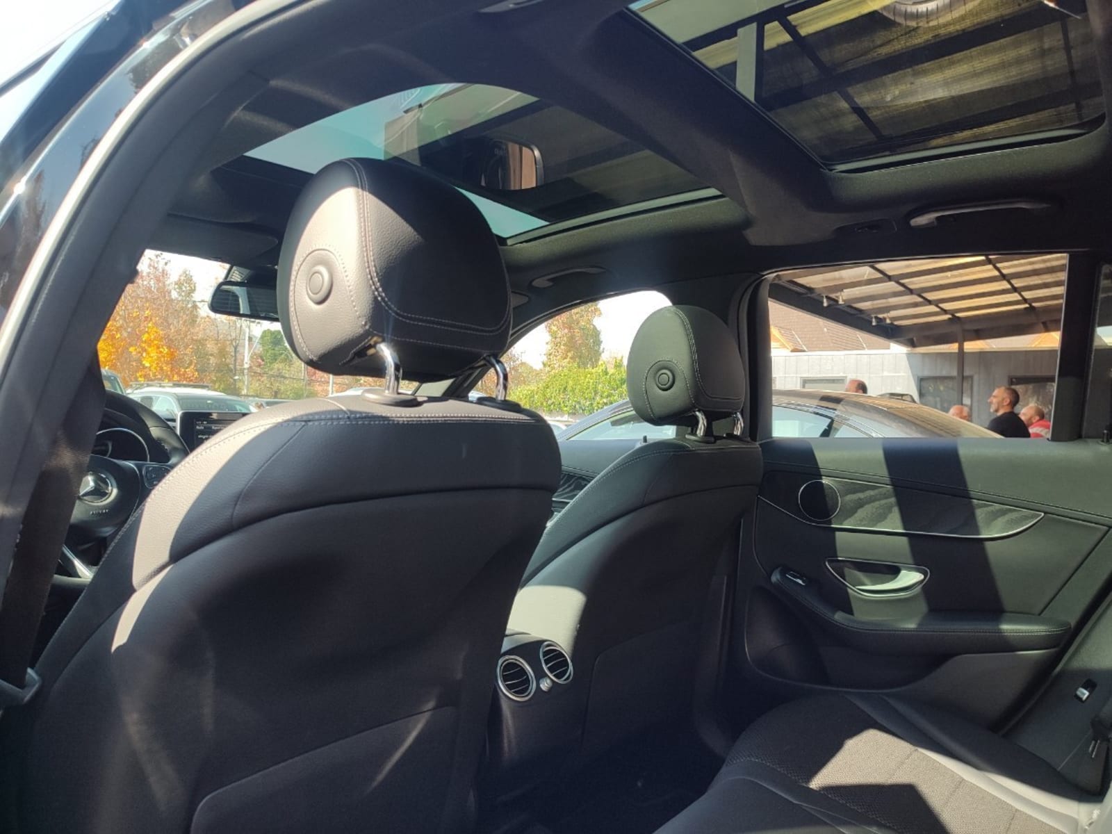 MERCEDES-BENZ GLC 300 4MATIC AUT 2018 - Imagen 10 de 18