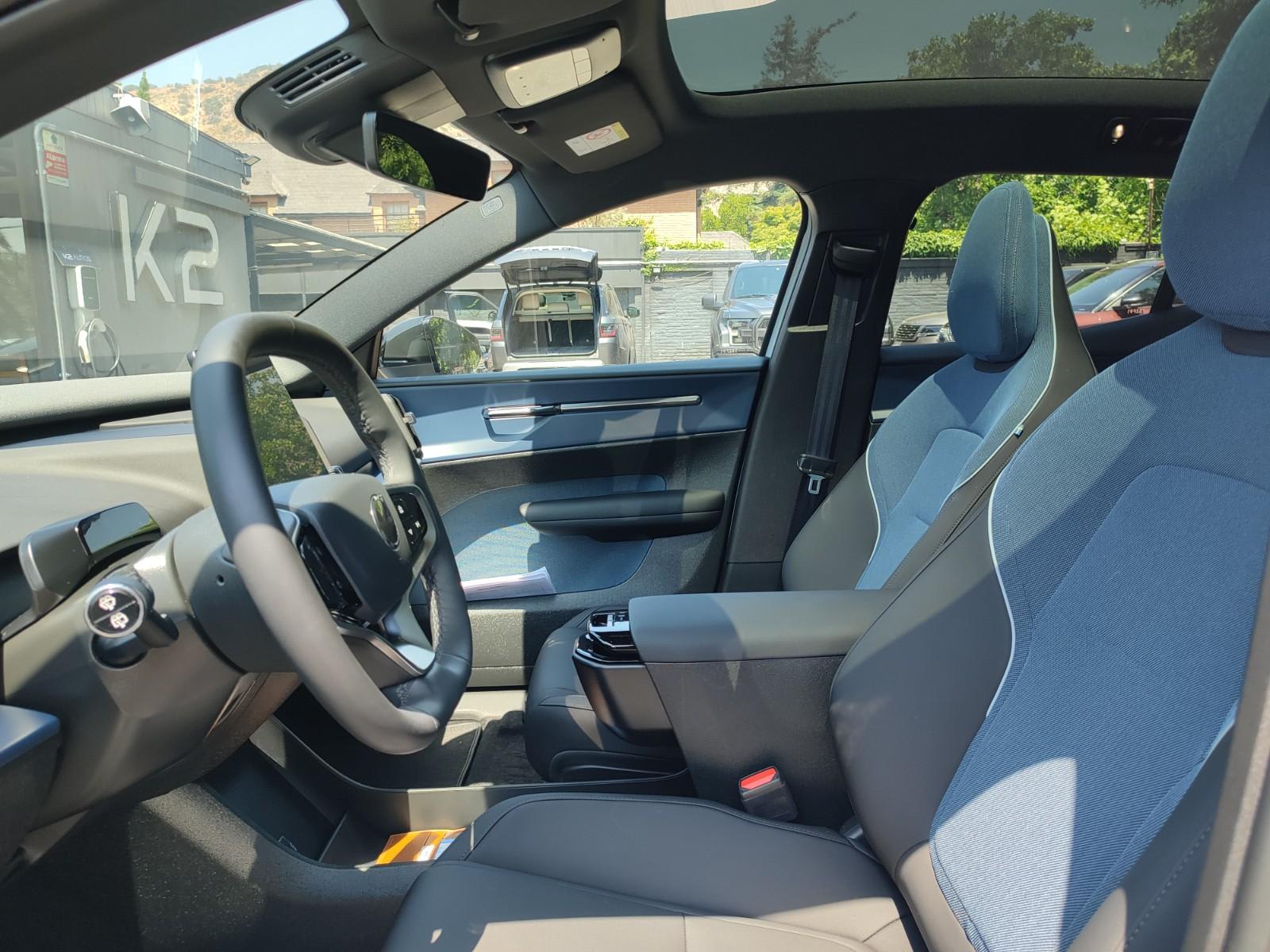 VOLVO EX30 ULTRA E60 BEV 69 KWH 2025 - Imagen 11 de 17