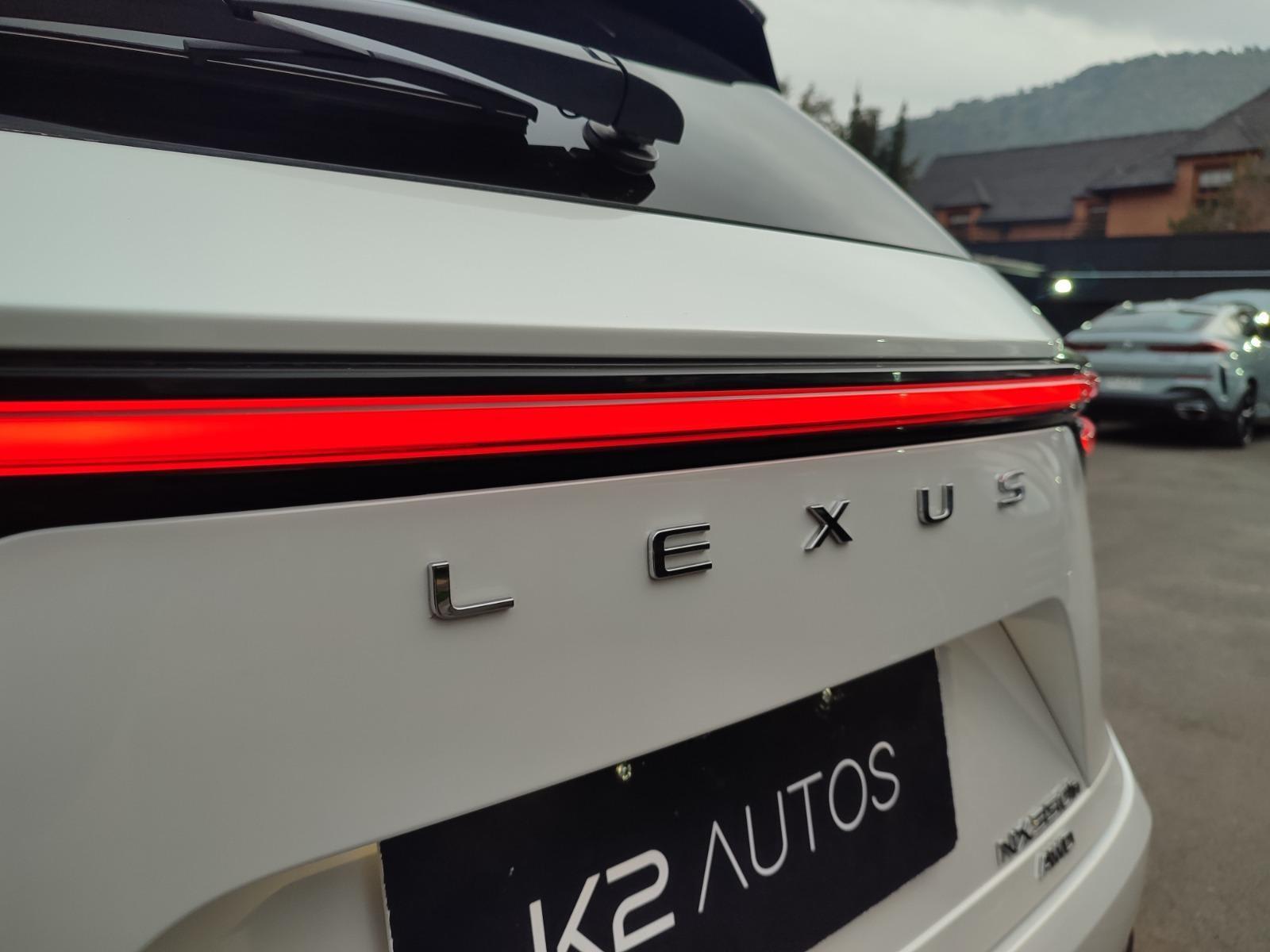 LEXUS NX 350H LUXURY 2.5H 4WD 2023 - Imagen 8 de 17
