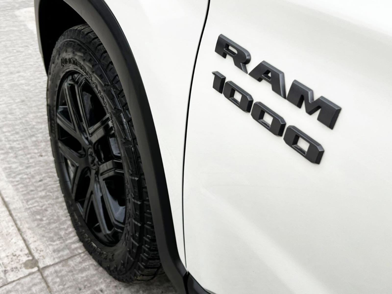 RAM 1000 REBEL 4X4 2.0 DIESEL AT 2023 - Imagen 9 de 20