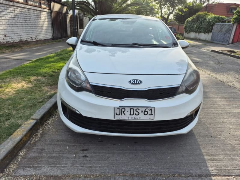 Kia RIO 4 2017 - Imagen 3 de 8