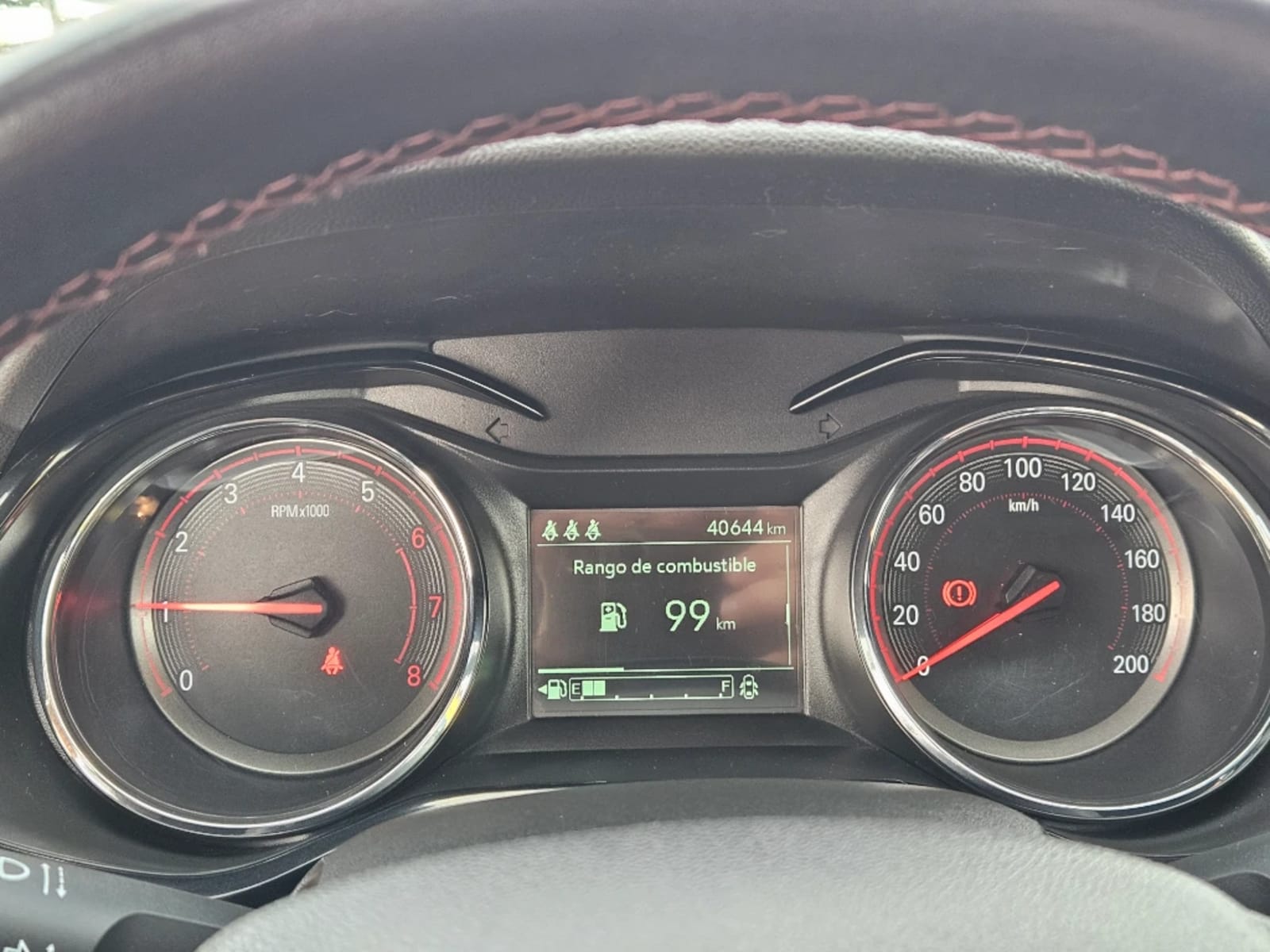 CHEVROLET ONIX 1.0T RS R 4X2 HB MT 5P 2024 - Imagen 18 de 20