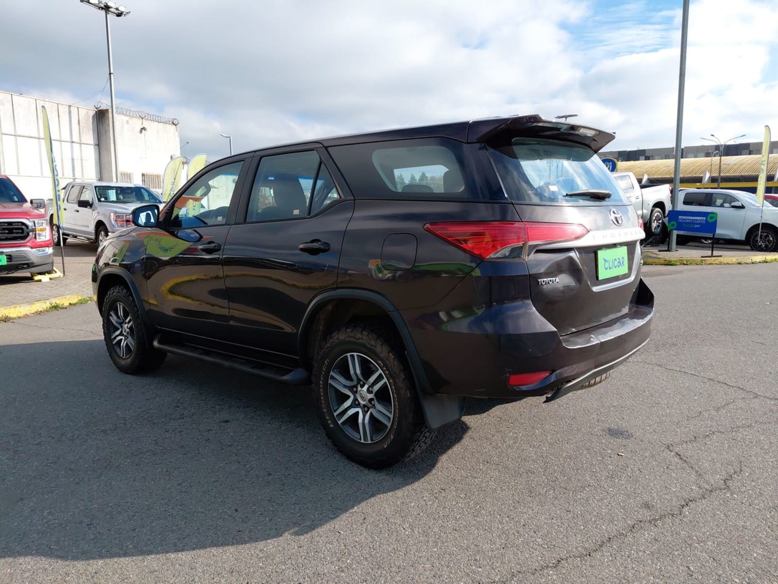 Toyota Fortunner 2.7 Sr5 4x2 At 5p 2019 - Imagen 5 de 8