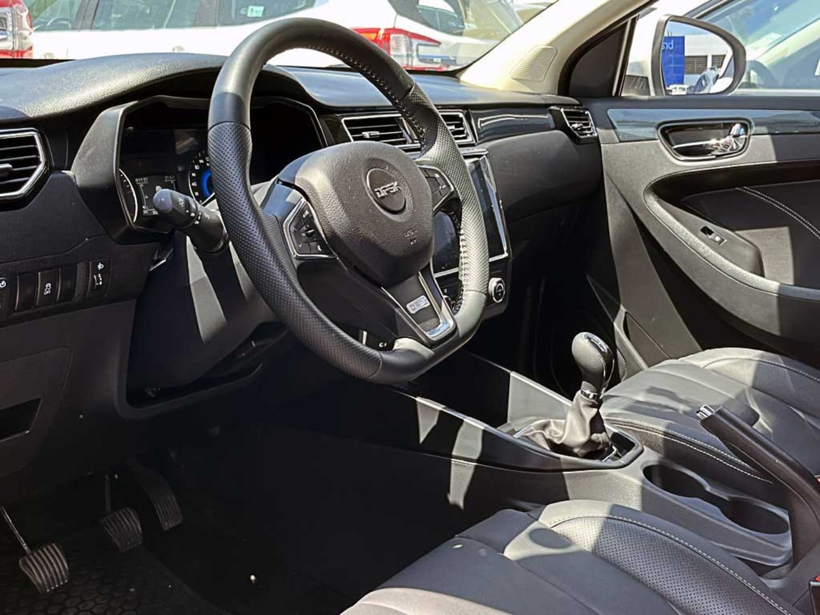 DFSK SUV 580 (IN) 1.8 COMFORT MT 2025 - Imagen 13 de 20