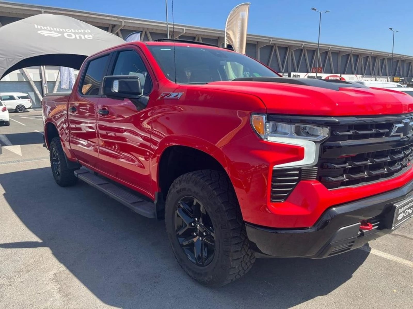CHEVROLET SILVERADO SILVERADO CC DCAB 4X4 5.3 AUT 2023 - Imagen 3 de 20
