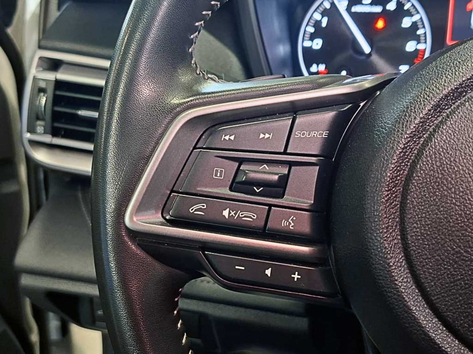 SUBARU OUTBACK (IN) 2.5 TOURING GARDX AT 4X4 2023 - Imagen 17 de 20