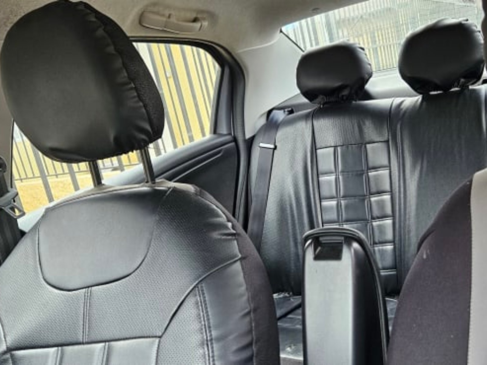 Citroën C-ELYSEE 1.5 1.6 HDI 92 FEEL PACK MT DIESEL 2024 - Foto 5 de 8