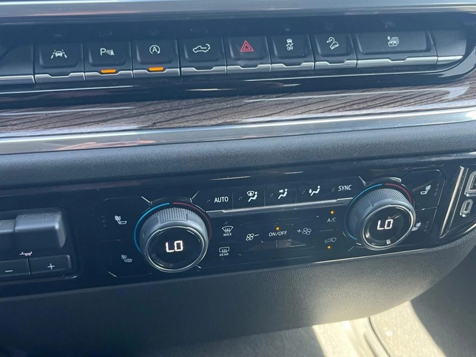 CHEVROLET SILVERADO SILVERADO CC DCAB 4X4 5.3 AUT 2023 - Imagen 19 de 20