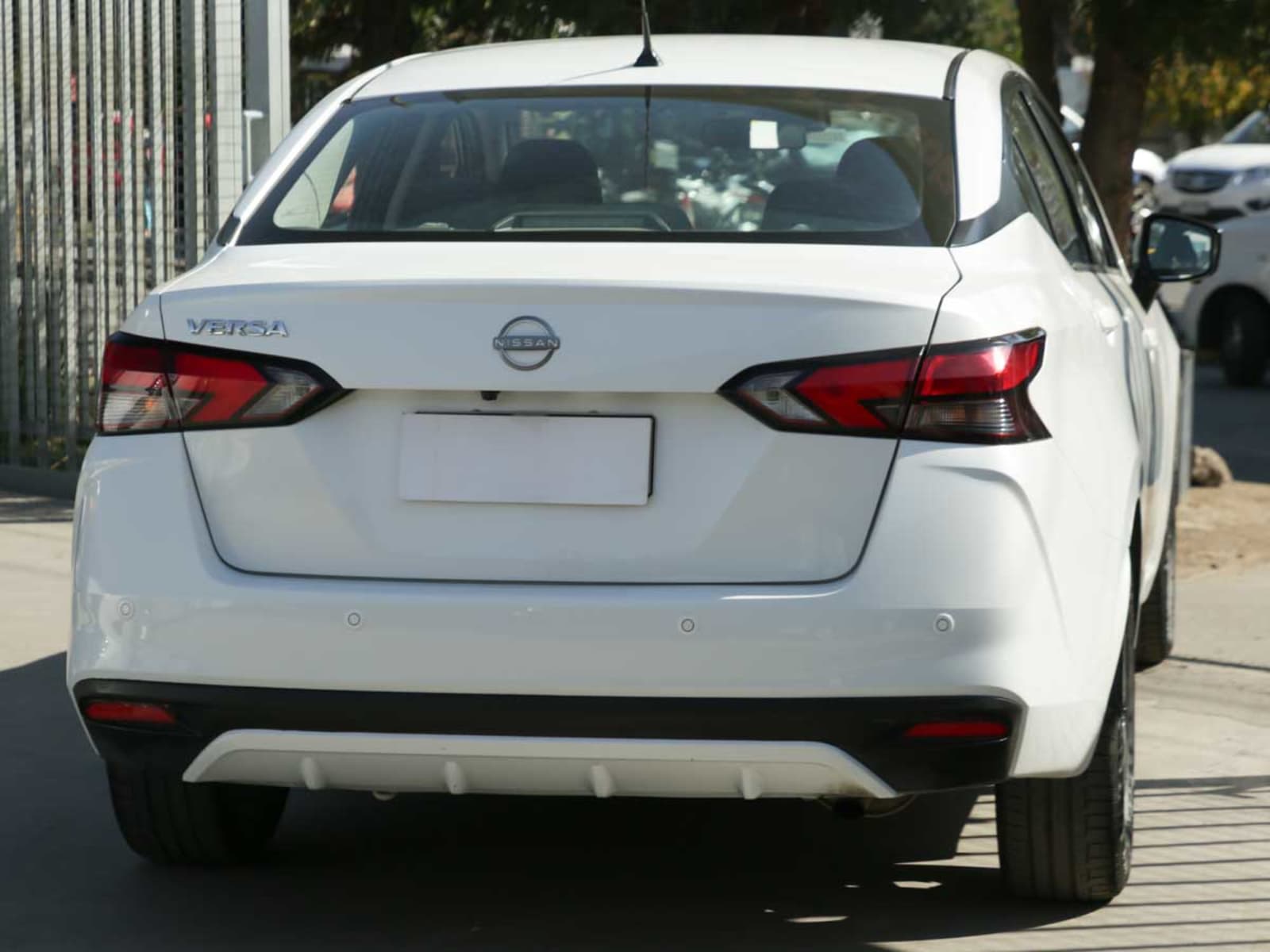 NISSAN VERSA ADVANCE 1.6 AUT 2024 - Imagen 6 de 13