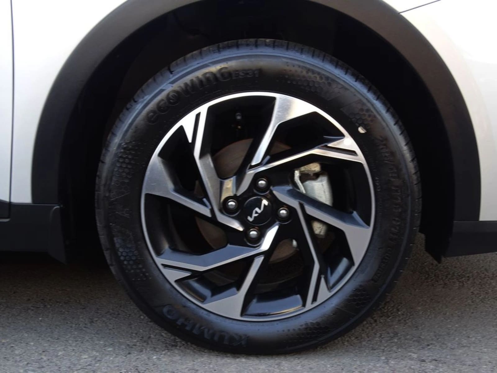 KIA K3 CROSS EX 1.6L 6MT 2025 - Imagen 5 de 20