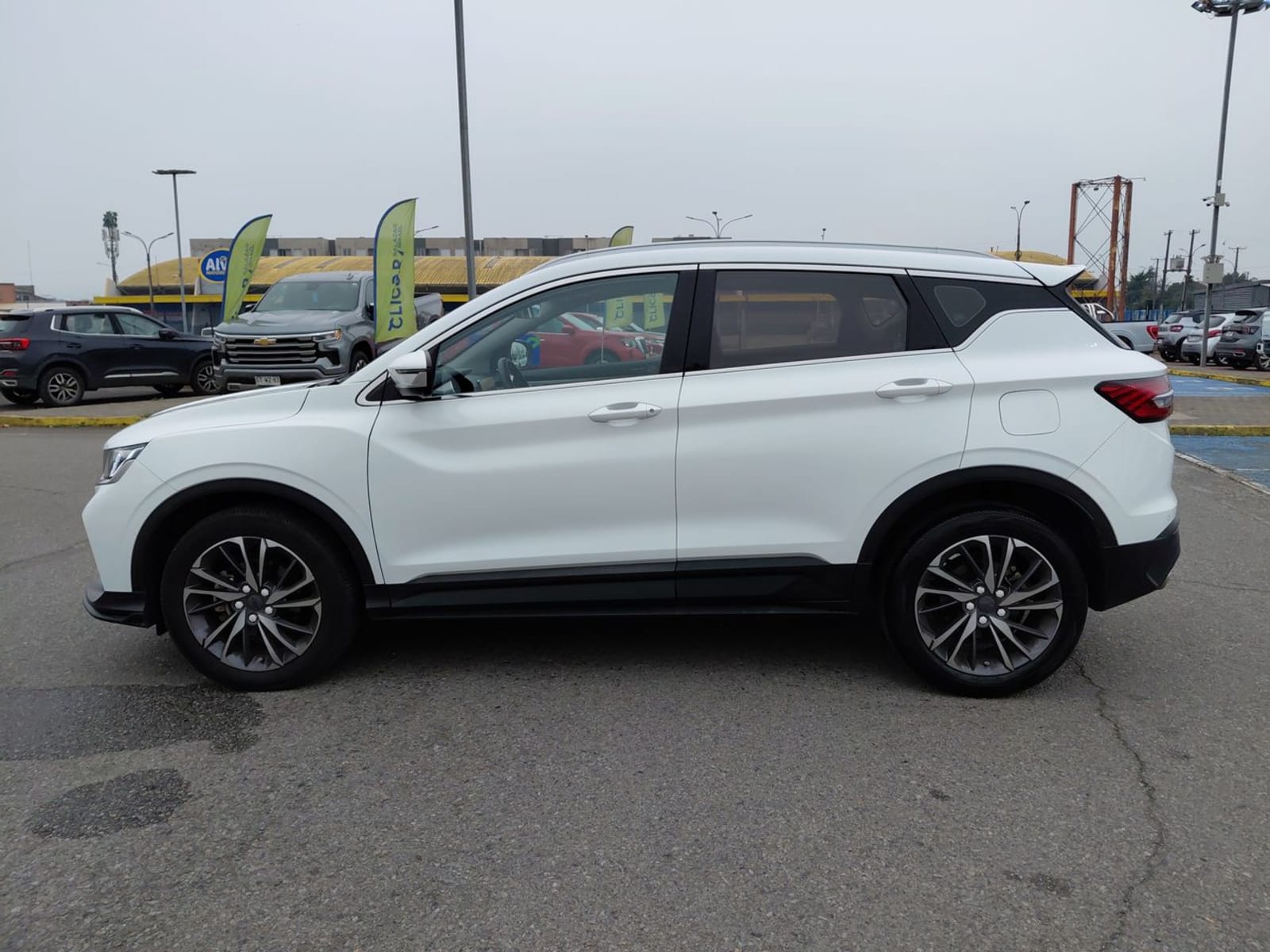 Geely Coolray 1.5 Gk Exclusive 4x2 At 5p 2023 - Imagen 4 de 8