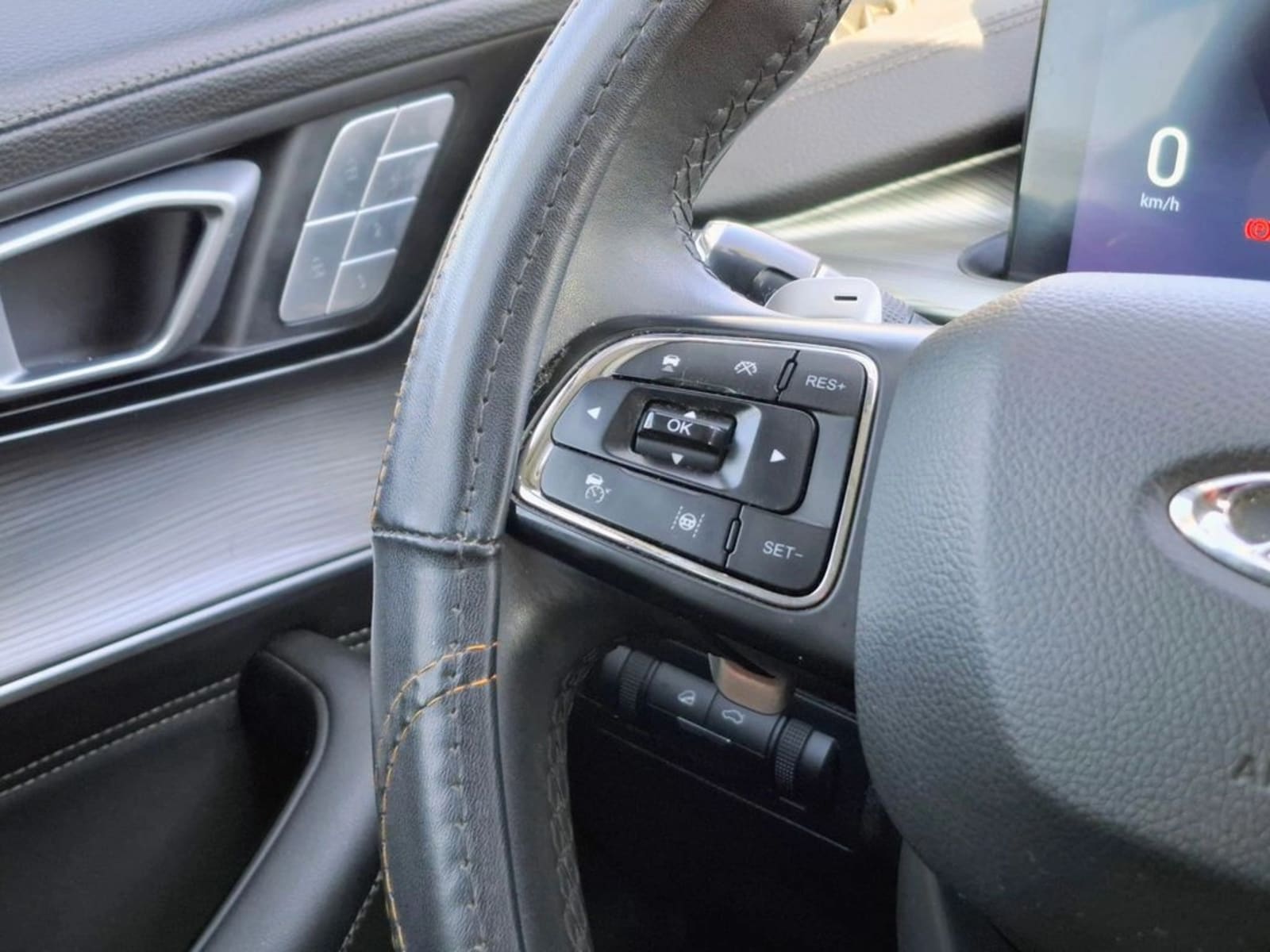 CHERY TIGGO 8 PRO 2.0 TGDI GLX PRO MAX AWD AT 5P 2023 - Imagen 12 de 20
