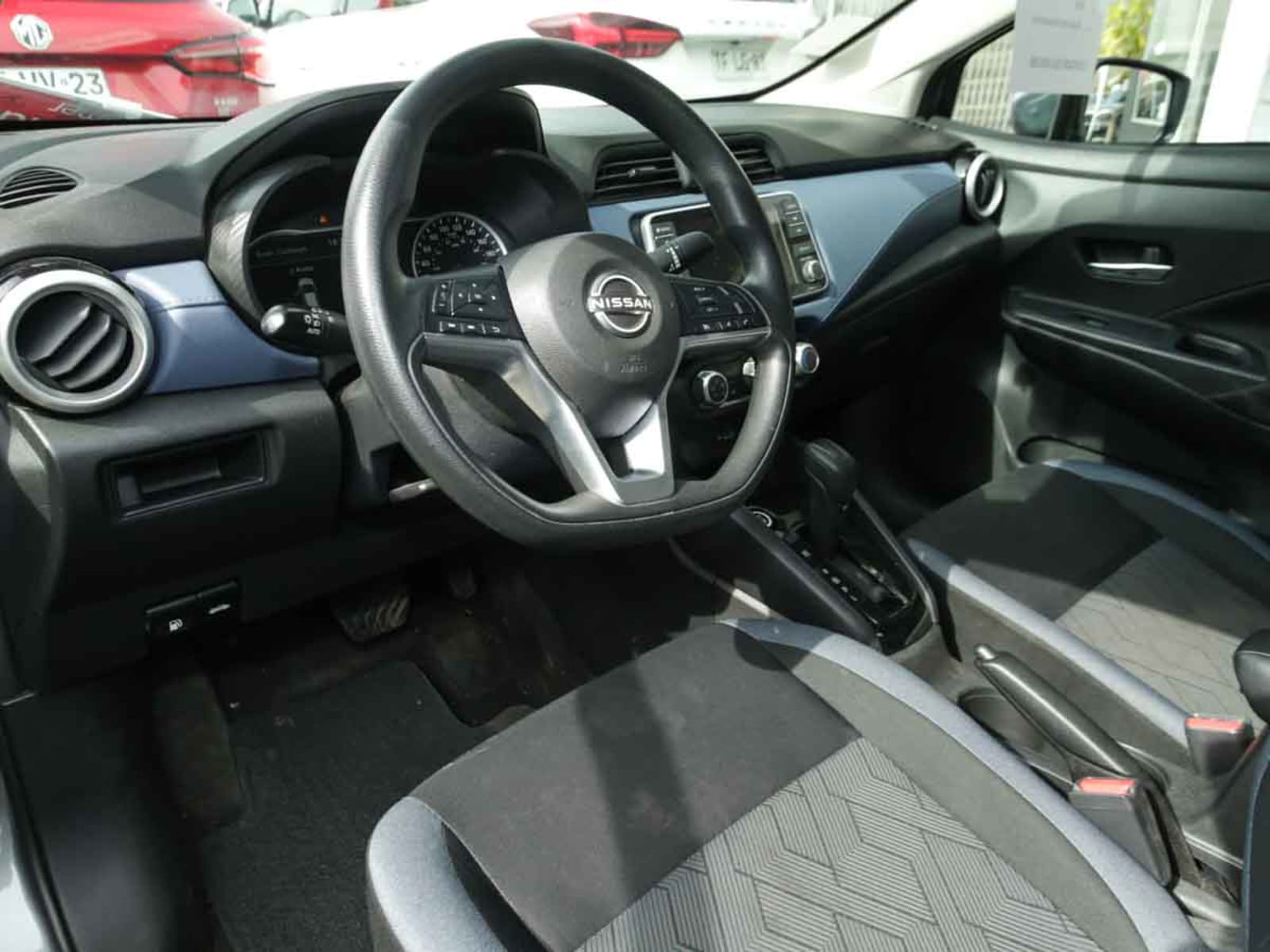 NISSAN VERSA ADVANCE 1.6 AUT 2024 - Imagen 8 de 13