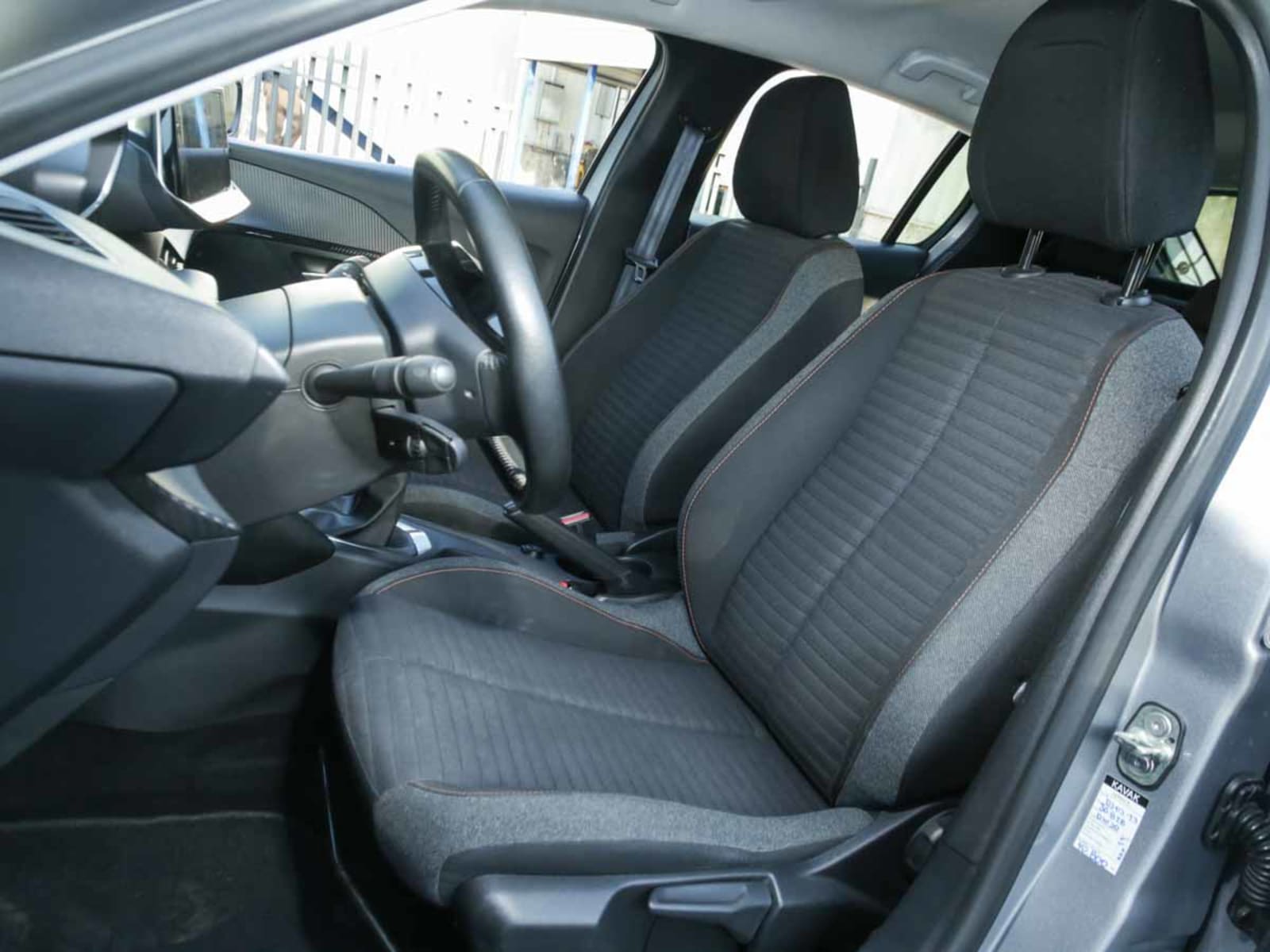 PEUGEOT 208 ACTIVE PACK PURETECH 75 MT5 2021 - Imagen 10 de 13