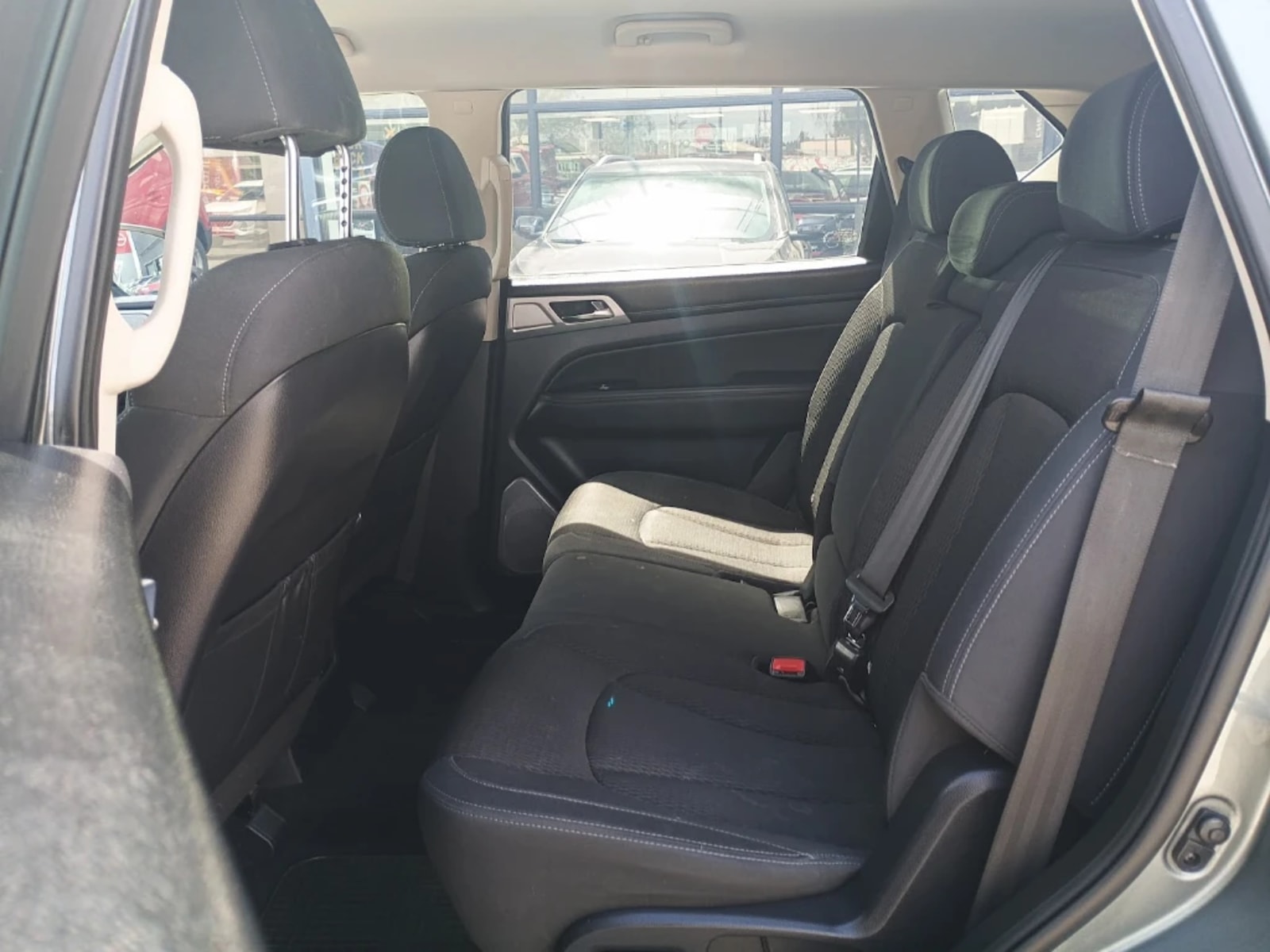 SSANGYONG REXTON 2.2T GLX DIESEL 4X2 6AB 8AT 5P 2023 - Imagen 10 de 17