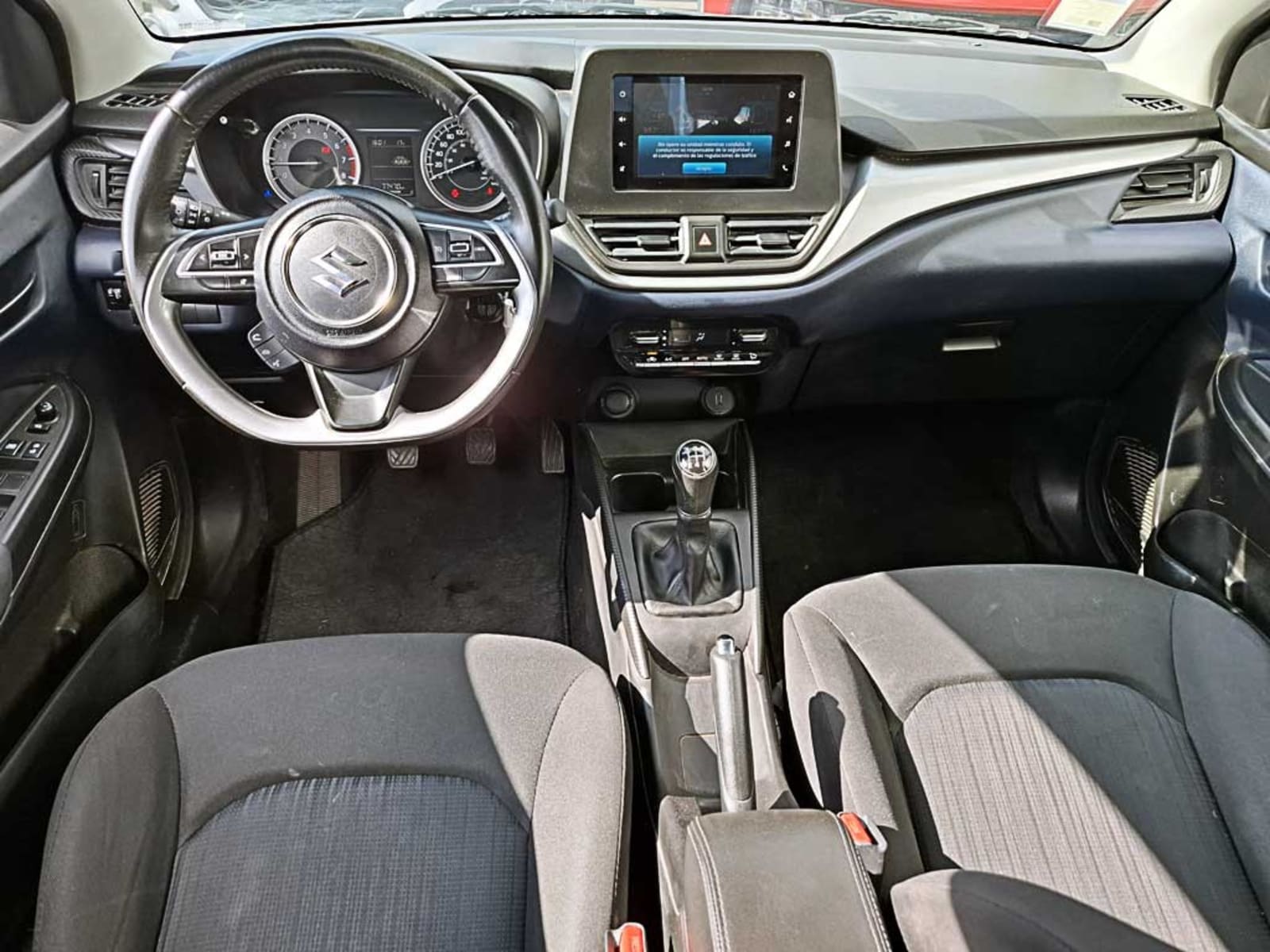 SUZUKI BALENO (IN) 1.5 GLS MT 2024 - Imagen 14 de 20