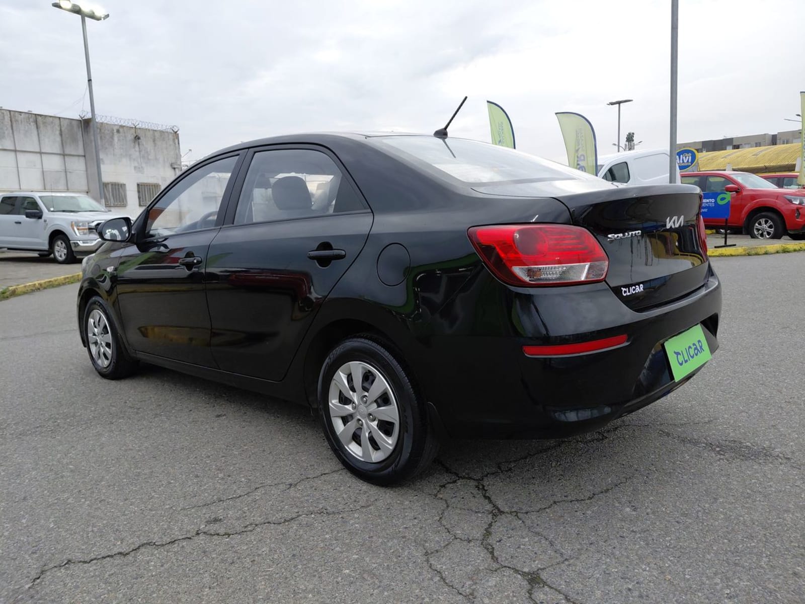 Kia Soluto 1.4 Lx 4x2 Mt 4p 2022 - Imagen 5 de 8