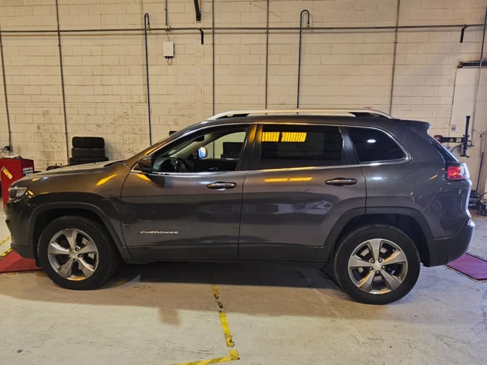 JEEP CHEROKEE LTD 4X4 3.2 2019 - Imagen 9 de 20