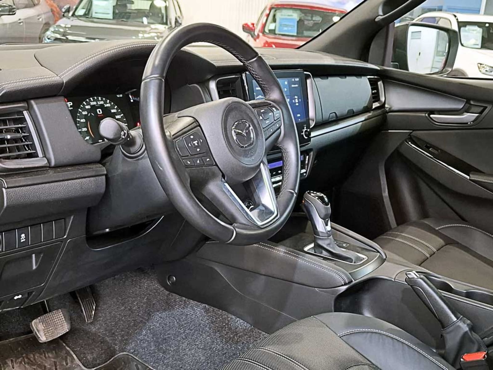 MAZDA BT-50 (IN) 3.0 DC HIGH PLUS AT 4X4 DIESEL 2025 - Imagen 10 de 20