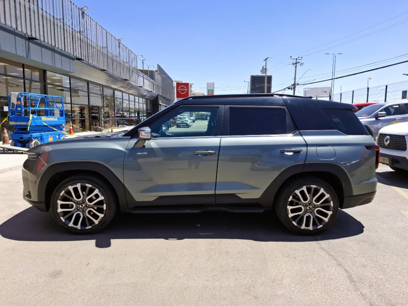 SSANGYONG TORRES 1.5T LIMITED PLUS 4WD BITONO AT 5P 2023 - Imagen 6 de 20