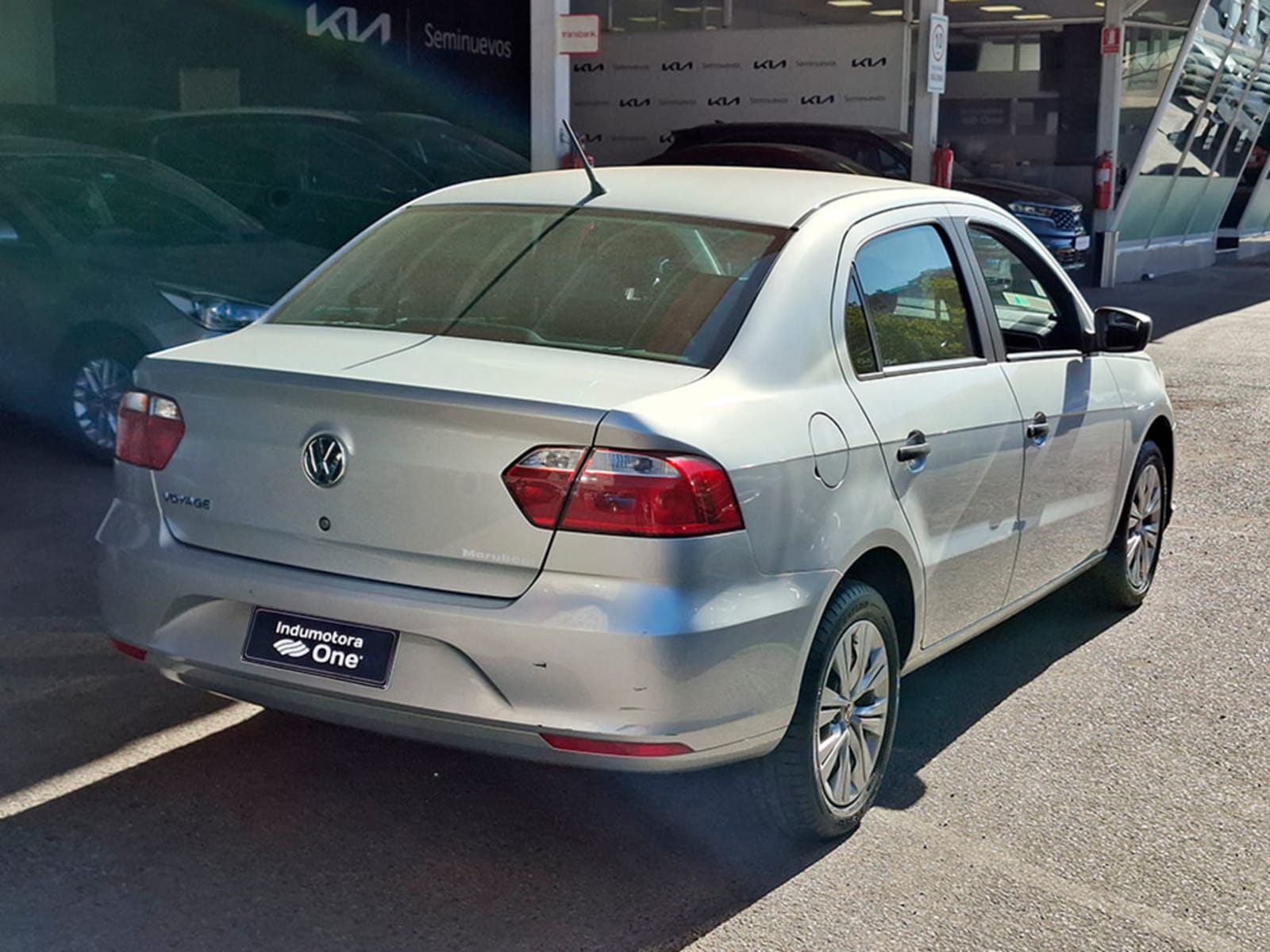 VOLKSWAGEN VOYAGE 1.6 TRENDLINE 2023 - Imagen 6 de 20