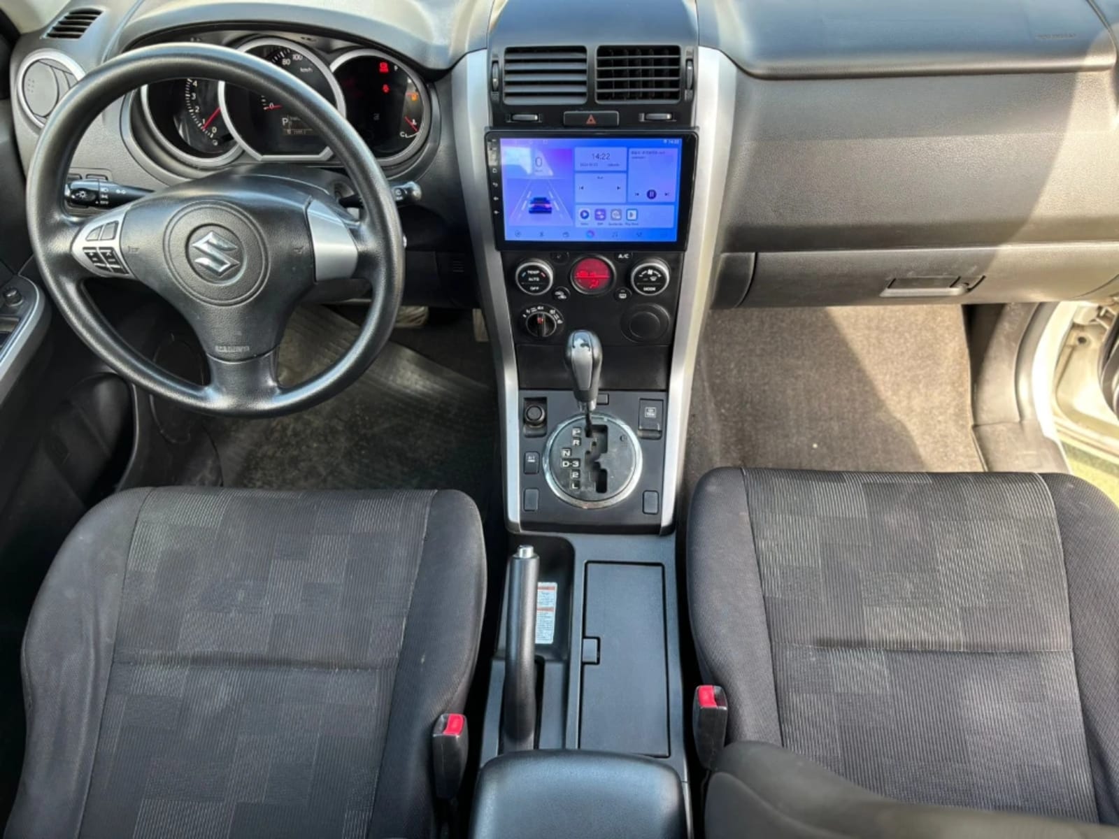 SUZUKI GRAND VITARA 2.4 GLX SPORT 4X4 MT 3P 2010 - Imagen 17 de 20