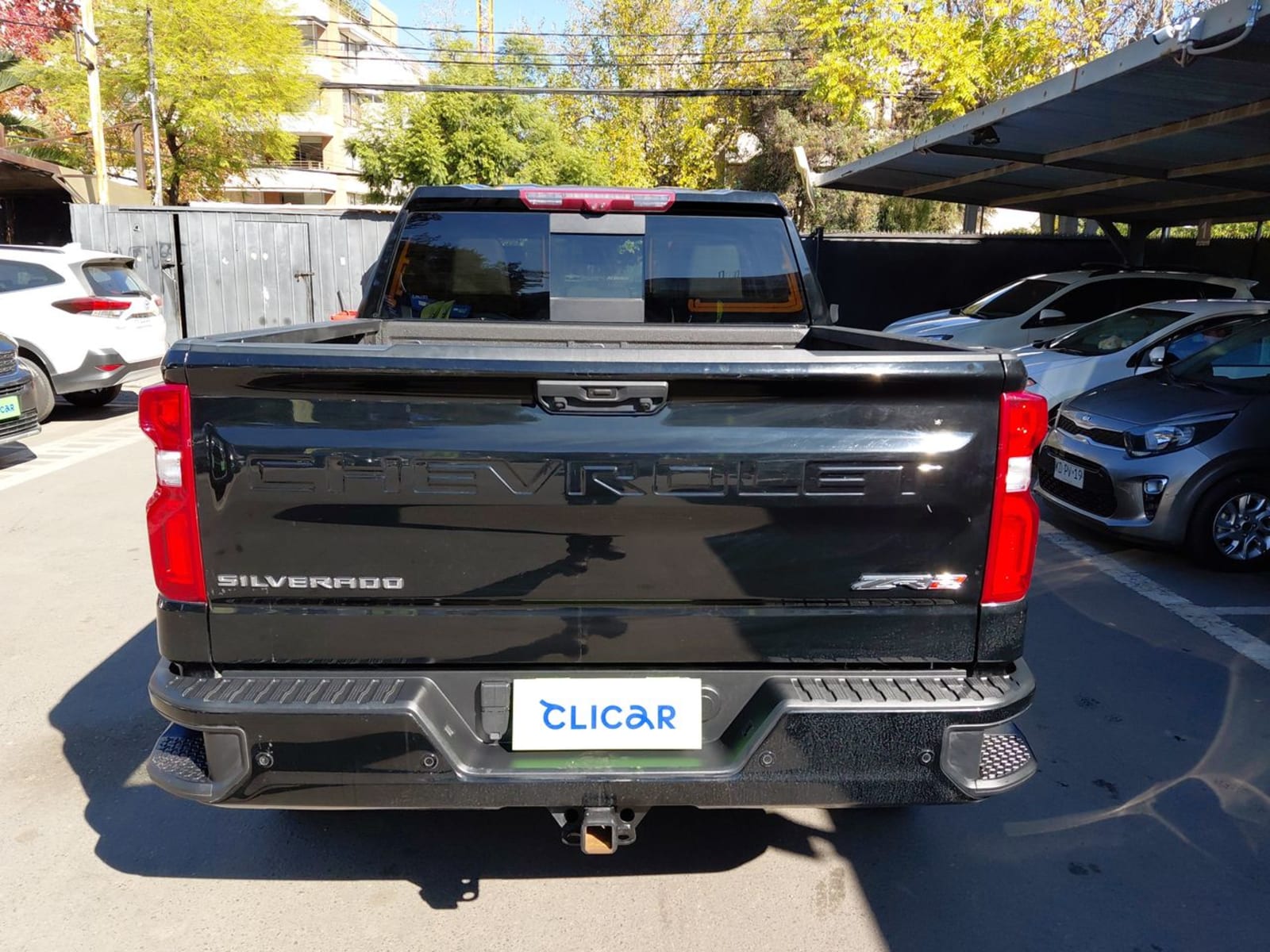 Chevrolet Silverado 6.2 Zr2 4x4 At 4p 2023 - Imagen 6 de 8