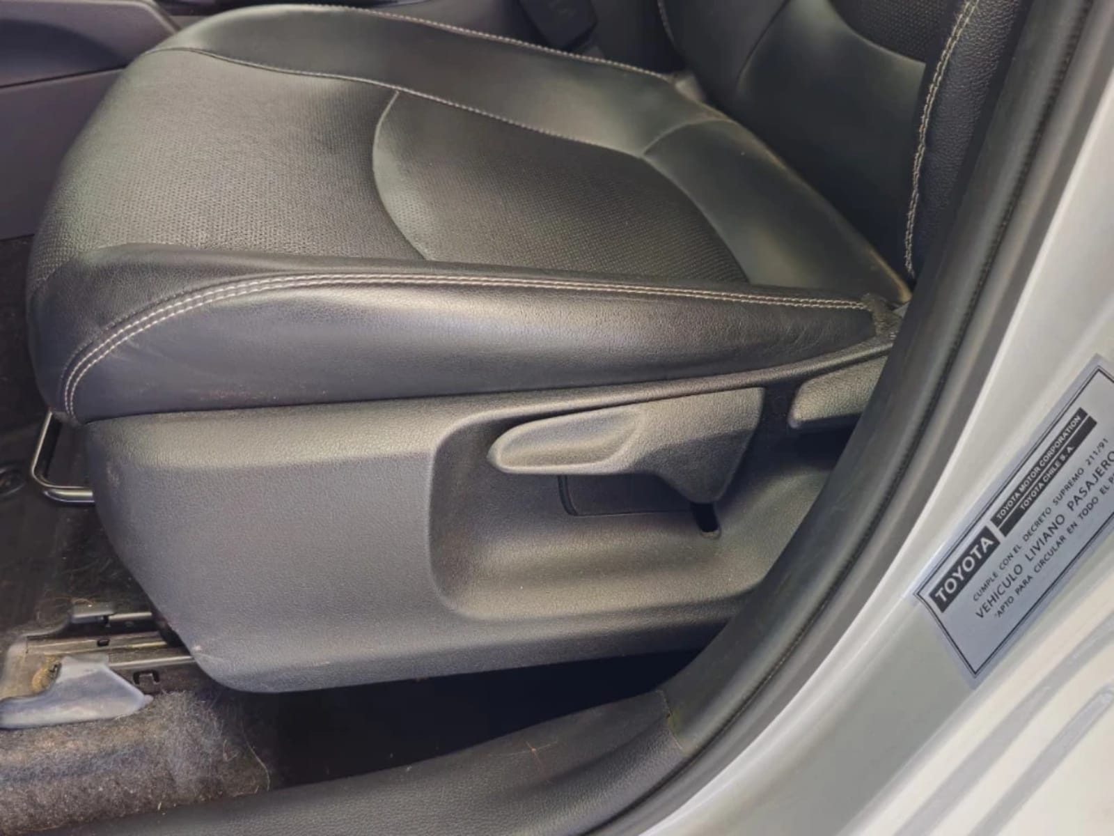 TOYOTA COROLLA CROSS 2.0 SEG 4X2 CVT AT 5P 2023 - Imagen 19 de 20