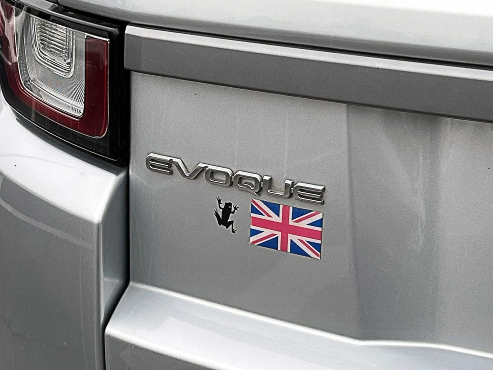 LAND ROVER RANGE ROVER EVOQUE 2.0 AT 4X4 2019 - Imagen 7 de 16